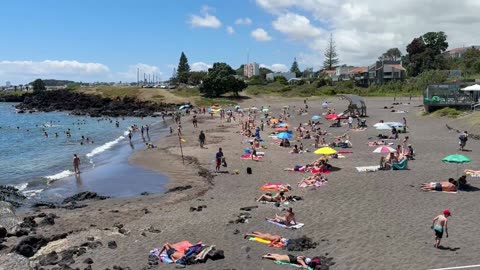Busy Beach / Praia do Populo Livramento / Ponta Delgada, Azores Portugal - 21.06.2024 #SaoMiguel