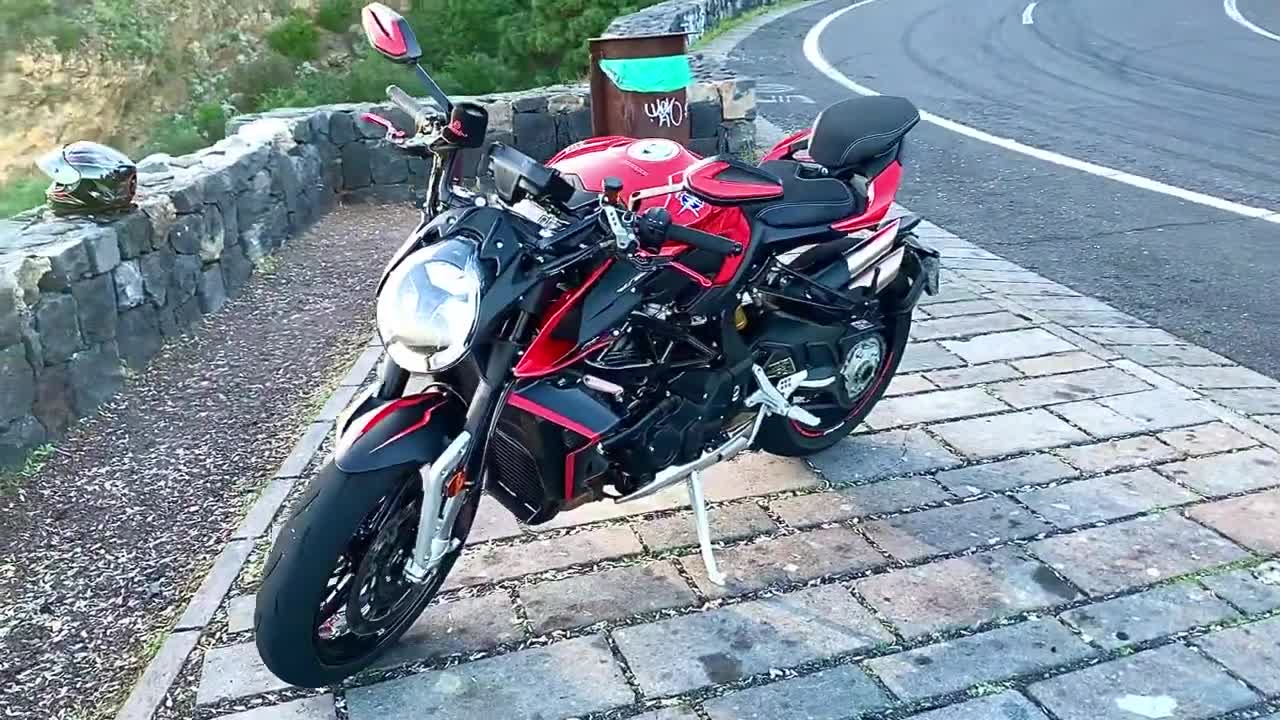 MV Agusta Brutale 1000 RS “ Valkiria”