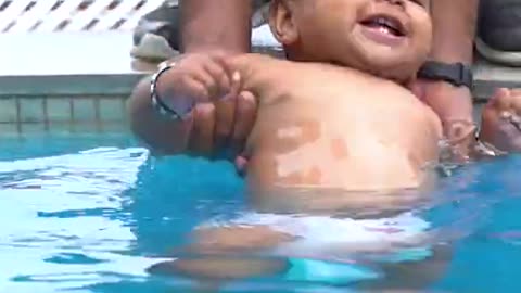 Oh My god this kid fell in the swimming pool?🫀😱