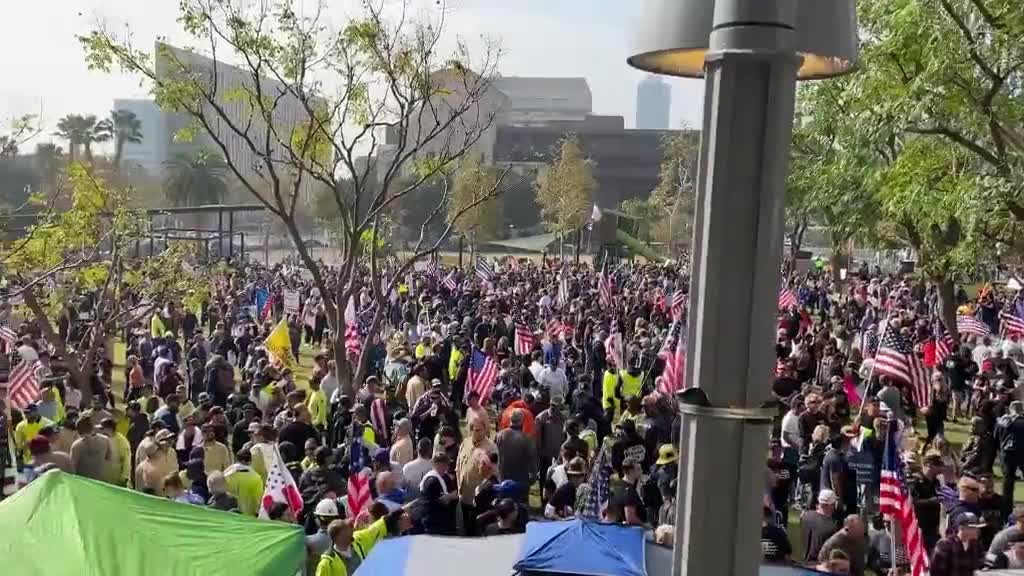 LAPD & Other City Workers Rally Against J4b Mandates