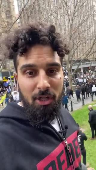BREAKING 🚨 THOUSANDS of lockdown protesters break police line in Melbourne, Australia 🇦🇺