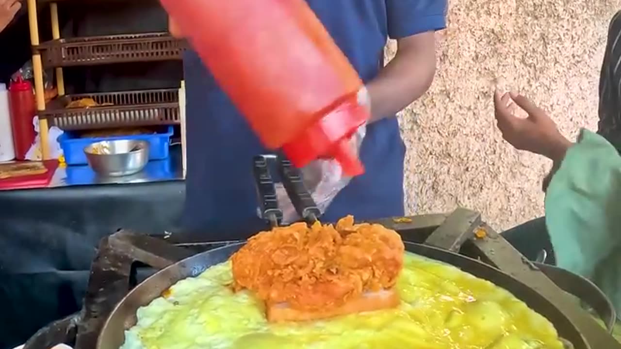 Fried Chicken Bread Omelet streetfood tastie 743K Dislike