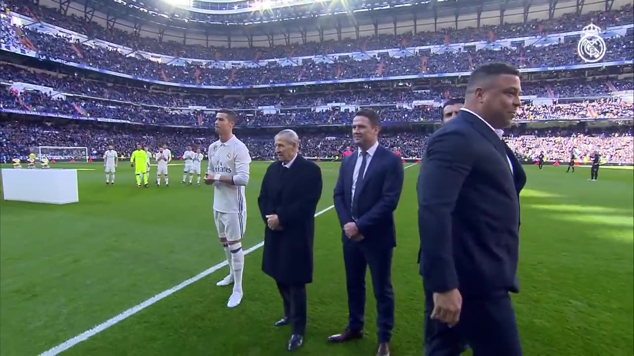 Cristiano Ronaldo offers his fourth Ballon d'Or to the Bernabéu!"