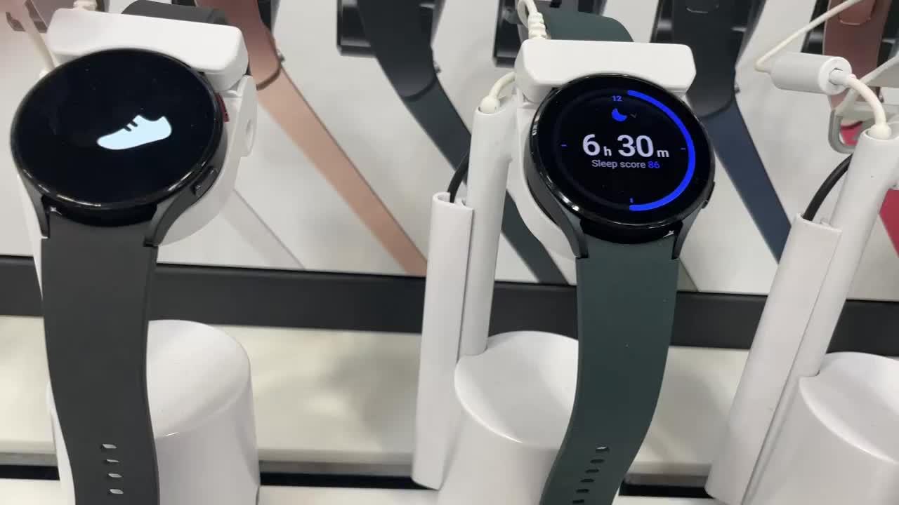 SAMSUNG Galaxy Watch 4