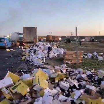 🔥 French Truckers Destroy Cargo of Foreign Goods the Elites Buy and Resell to Us Inflated