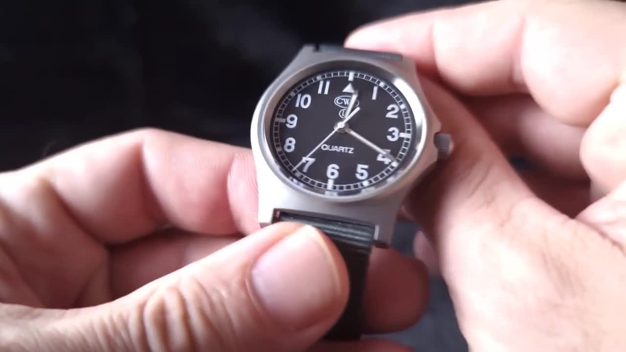 30 Watches in 30 Days: Day 19 - THE CWC G10 Sapphire!!