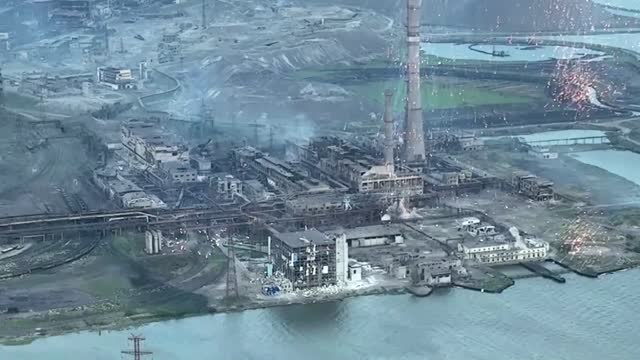 Video shows rain of fire hitting Ukraine steel plant