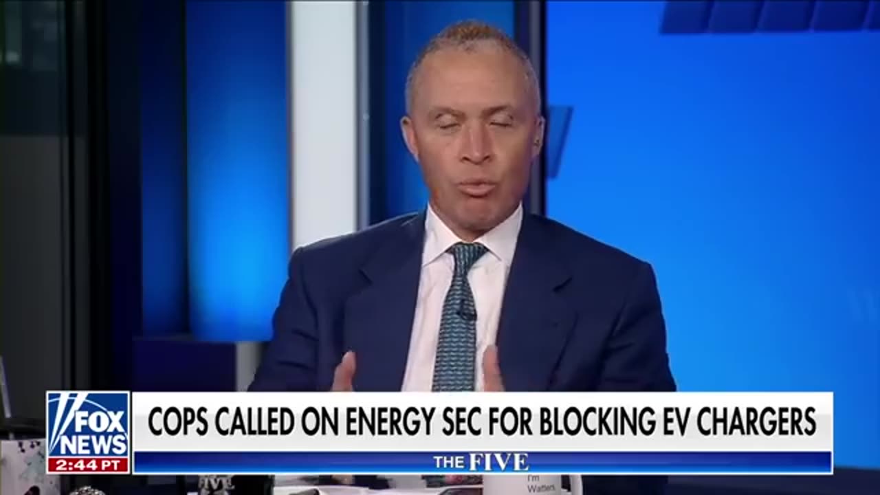 'The Five' : Biden official gets the cops called on her