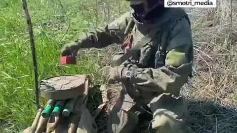 Odminovávání bojové linie ruskými vojsky v Charkovské oblasti