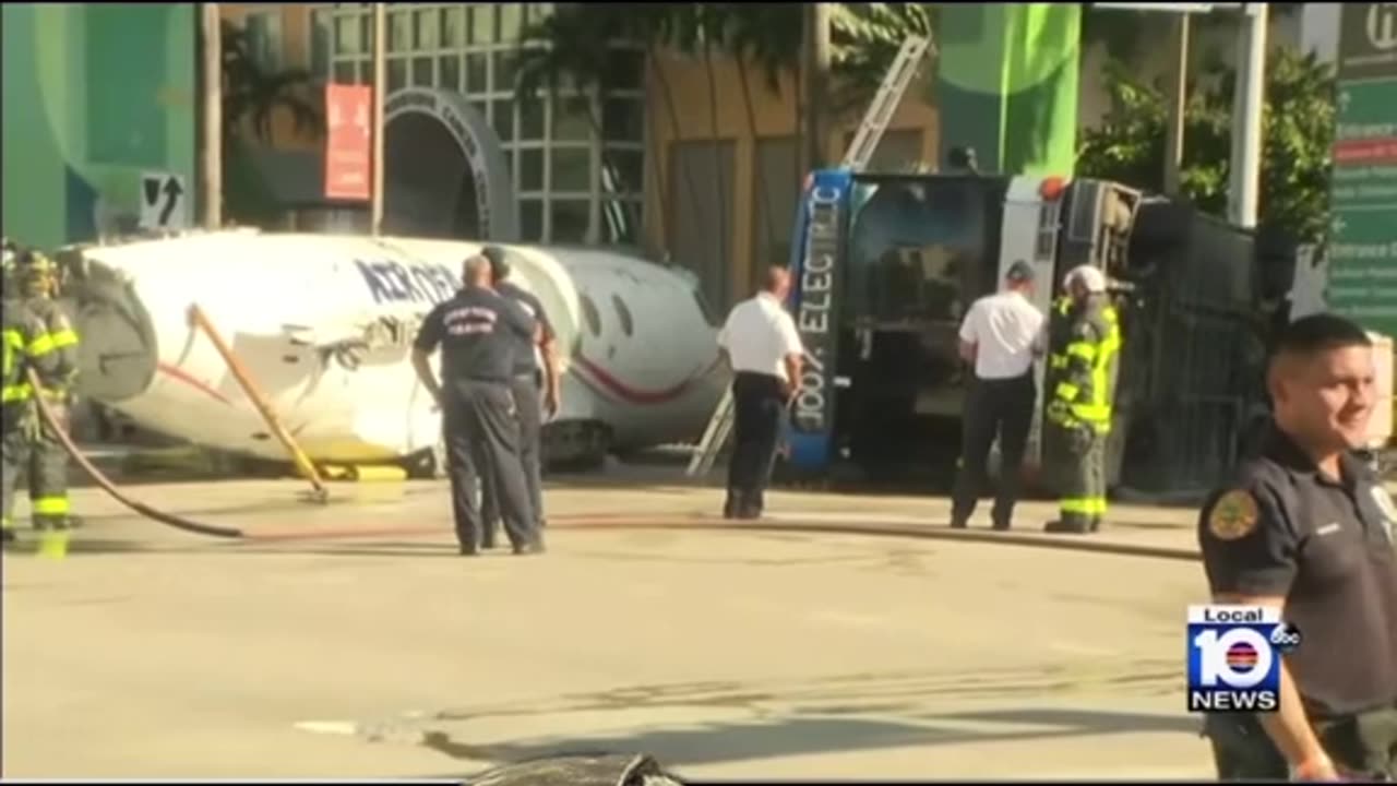 PLANE CRASH EXERCISE IN MIAMI?!