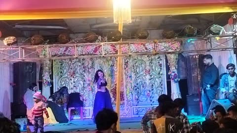 Dance vedio girl