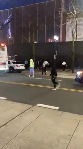 PHILADELPHIA: ONE OFFICER WAS INJURED AFTER A LARGE "DISORDERLY" GROUP OF HUNDREDS OF JUVENILES...