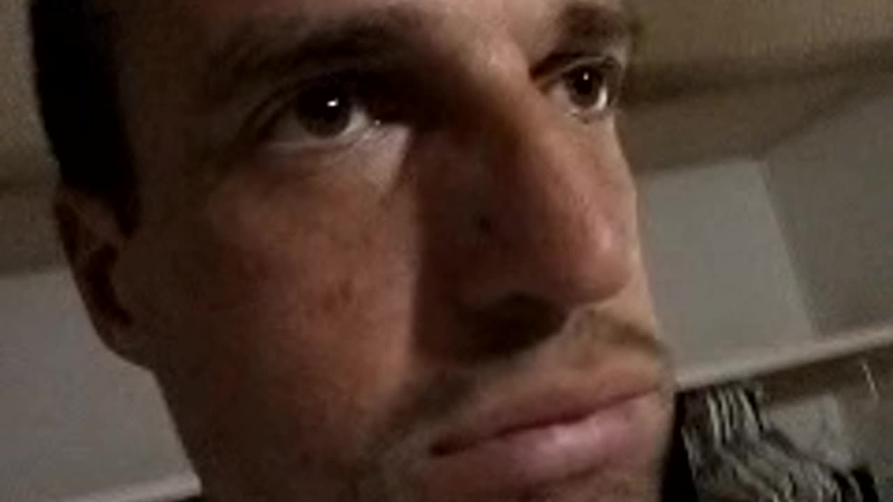 Sing Your HEAD Off!! (A Brown Crown)