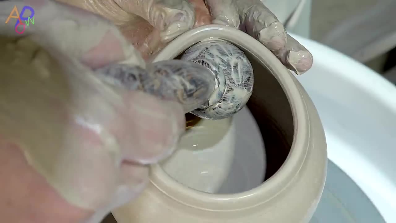 Luxury Teapot Making Process. Korean Pottery Master Craftsman-7