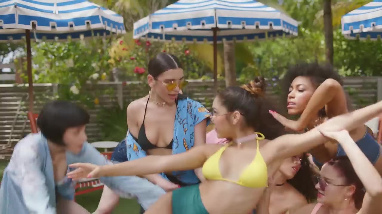 Dua Lipa - New Rules (Official Music Video)