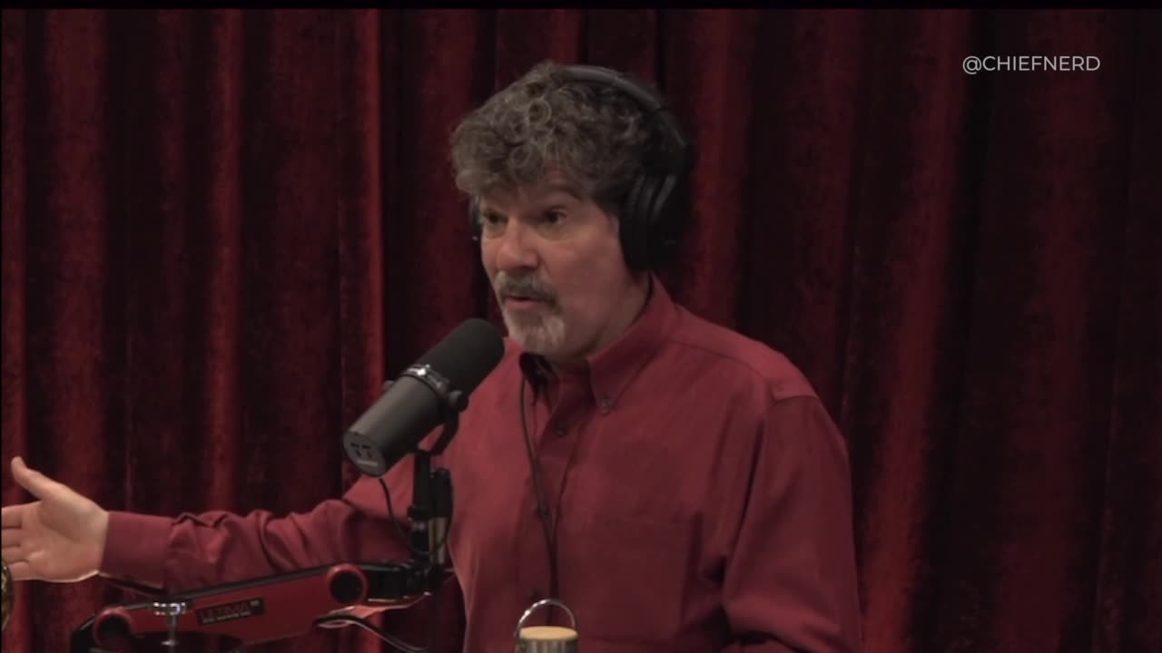 Bret Weinstein Questions the True Motives Behind the COVID Vaccine Campaign