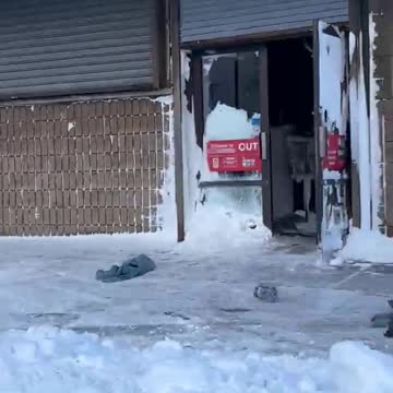 Looting breaks out after a major blizzard hits Buffalo NY
