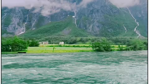 Mountain View _ Lake N Mountain View