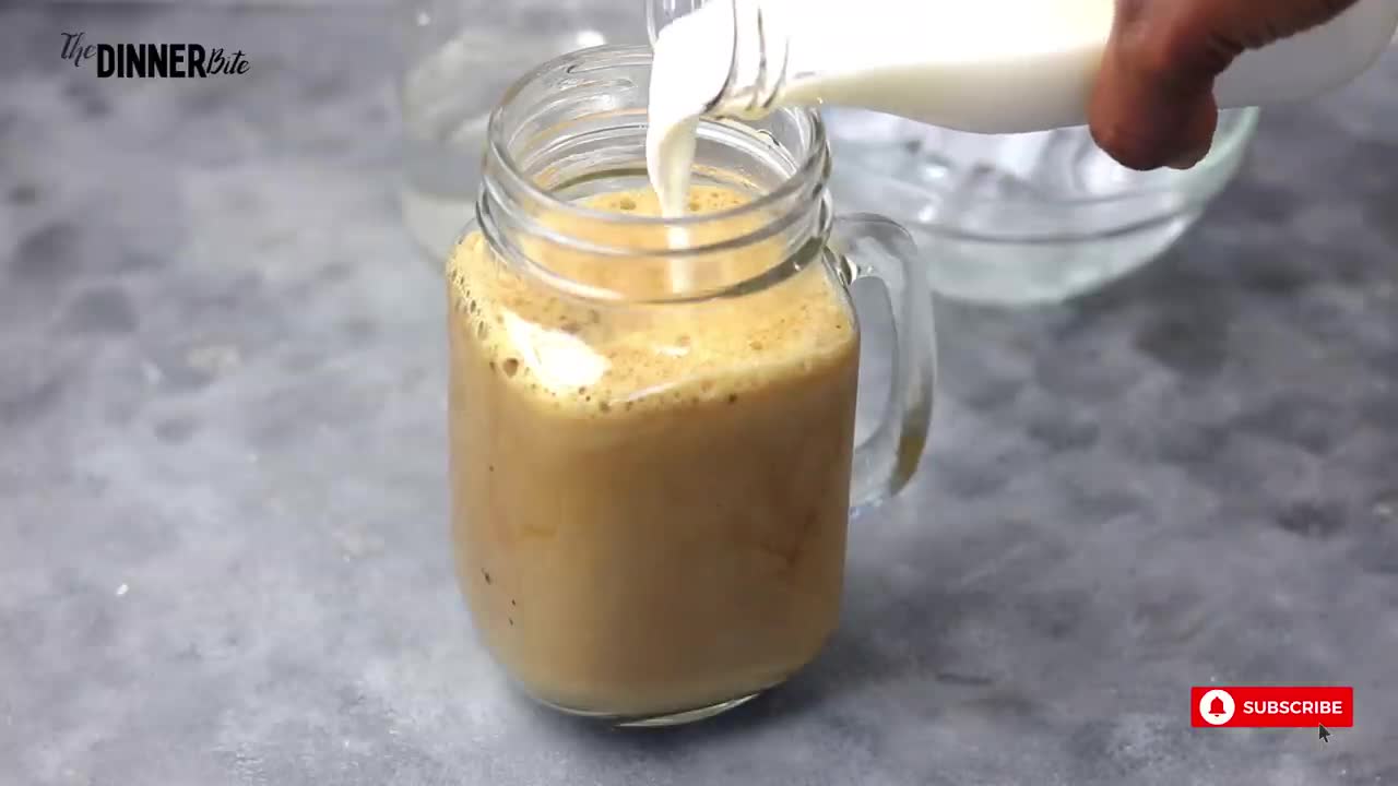 HOW TO MAKE ICED COFFEE (QUICK AND EASY RECIPE)