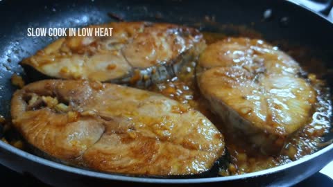 Ang masarap at katakamtakam na pagluluto ng pan seared garlic Tanigue sa Pasig nakunan ng video.