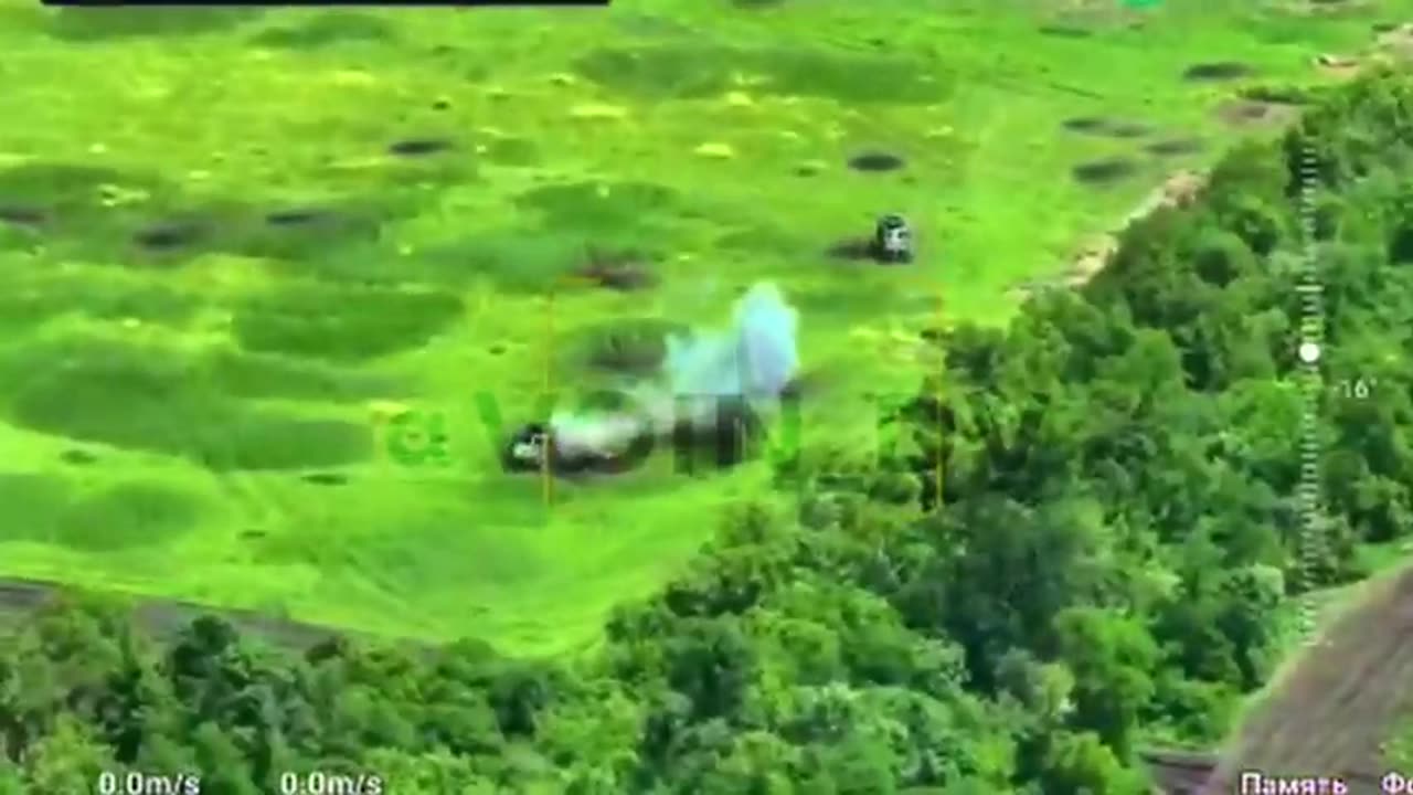 Armored Group and tank of the Ukrainian Armed Forces enter into fierce battles and fleeing quickly