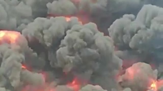 Fuerte incendio cerca a estación de servicios en Cúcuta