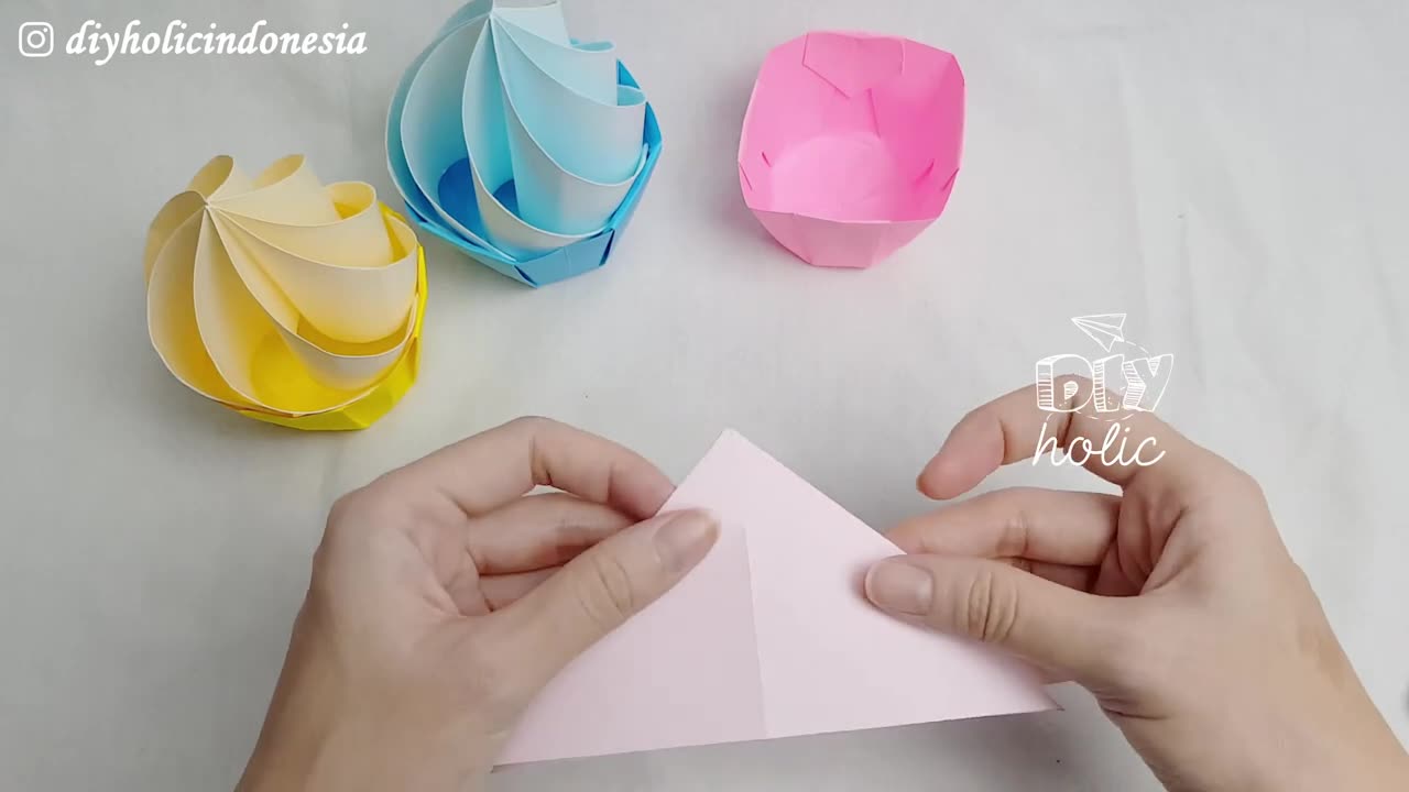 EASY ORIGAMI CUPCAKE | PAPER CUPCAKE CRAFT IDEAS