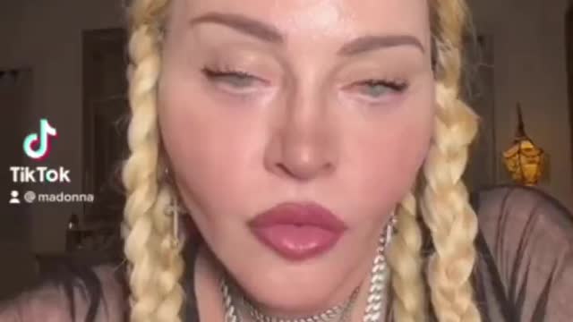 Madonna Goes Off Her Nut, Sad!