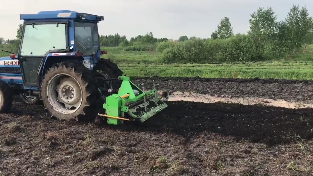 Milling with a BOMET 1.8 soil milling machine