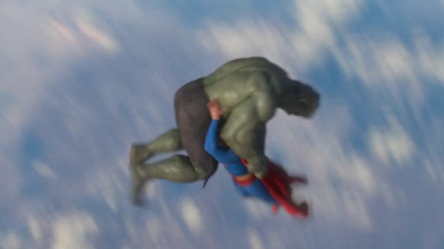 Superman vs Hulk - The Fight (Part 4)