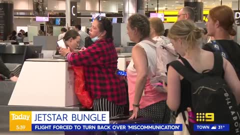 Passengers furious after Jetstar flight turned back mid-flight to Bali 9 News Australia