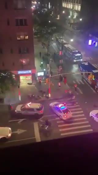 New Yorkers have had it with crime a man hits a woman and finds out the consequences