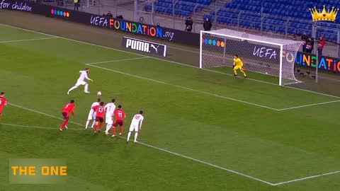 11.Funny Football Moments -TRY NOT TO LAUGH-