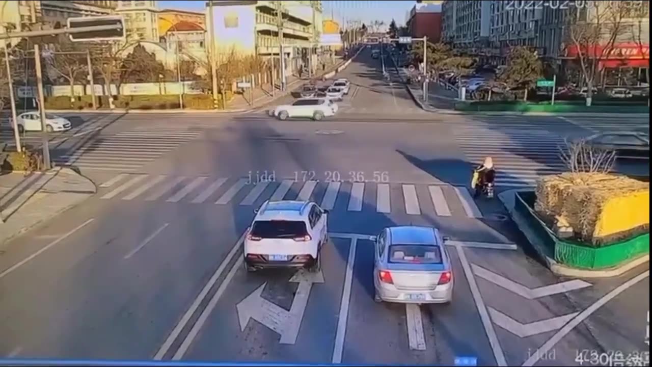 Driver gets too close to tanker truck and was crushed.