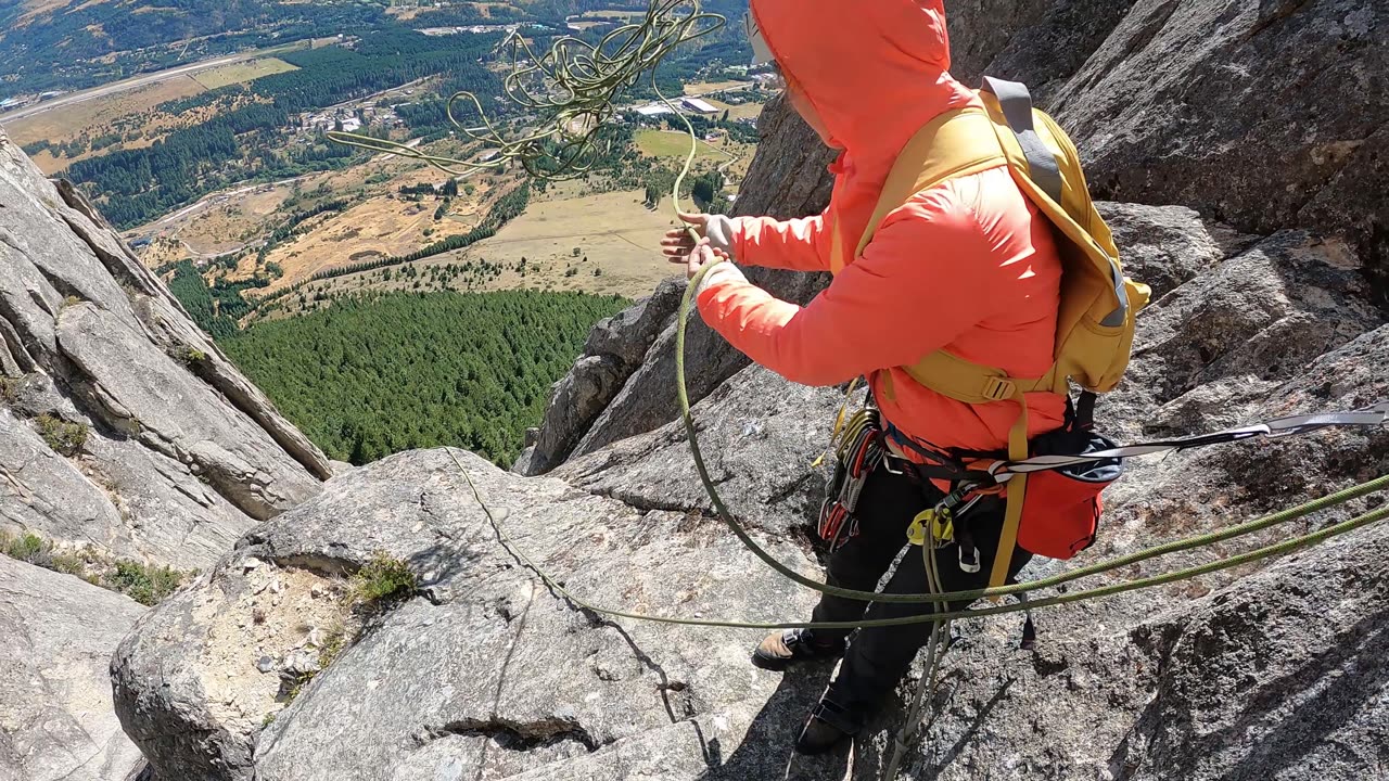 Escalando "Manantial" en el Cerro Mackay