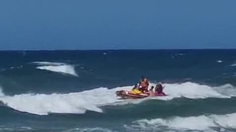 NSRI, eThekwini lifeguards help three people caught in rip current