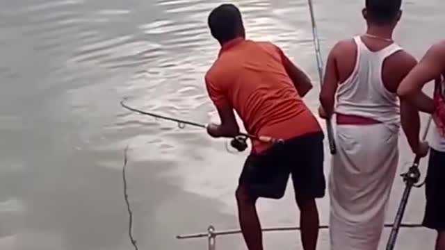 I CAUGHT a Big Fish !