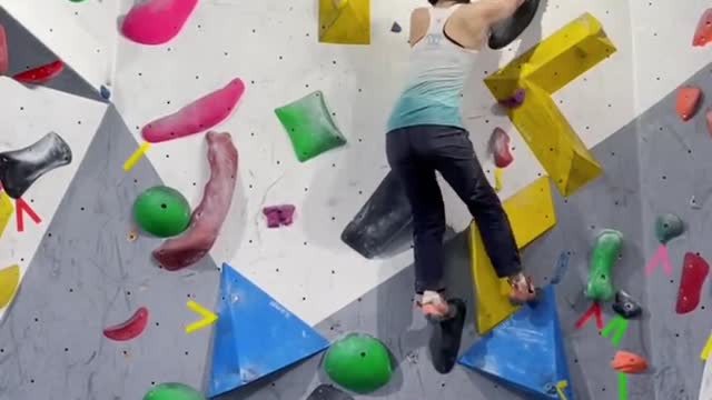 I was forced to go to the bouldering hall because the difficulty hall was closed. Rock climbing is t
