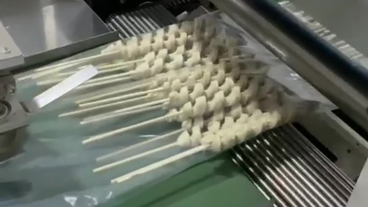 Revolutionize Your Packaging Process with our Power-Packed Horizontal Packer!