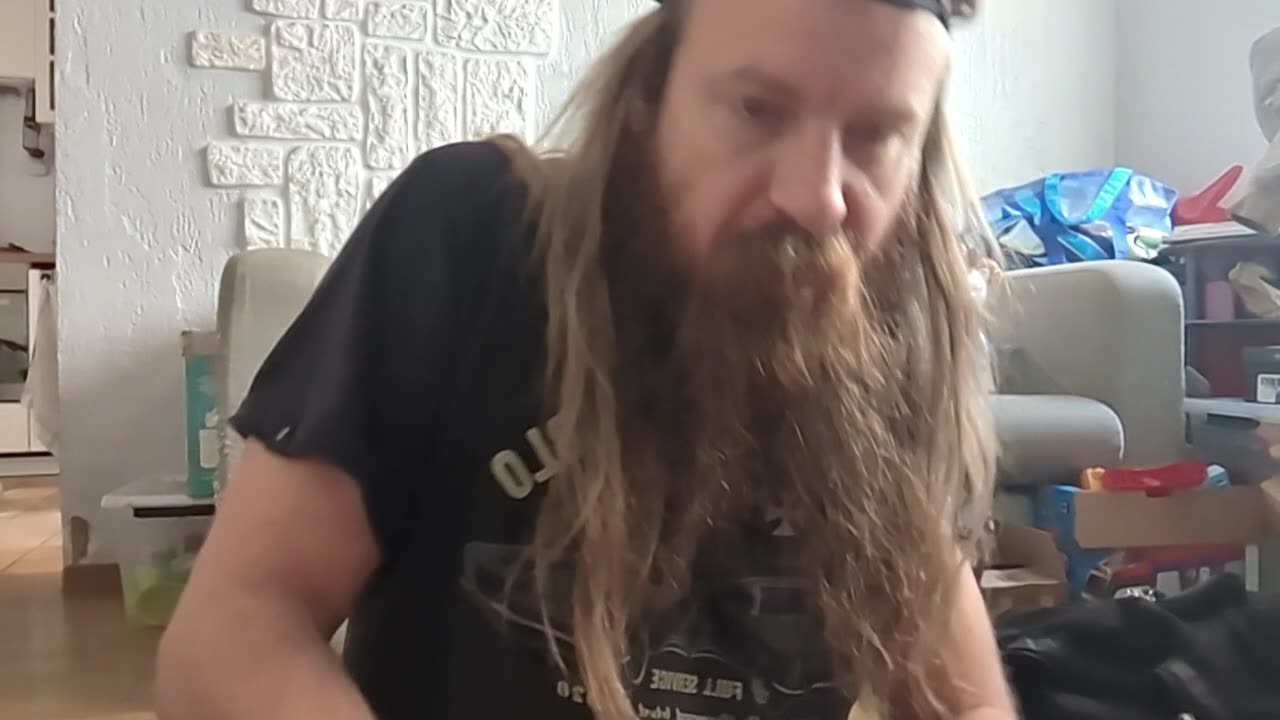 2023-03-18 (1) - Mondial relay prime - Twitch Meutemediatique