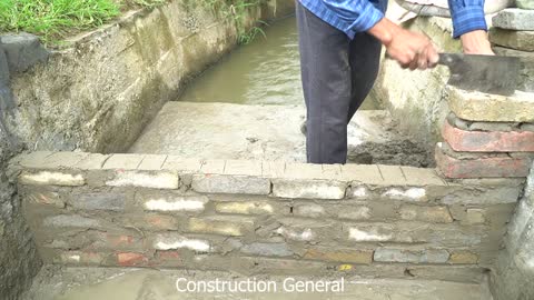 Dam construction with six of the flood discharges