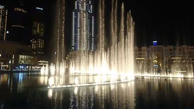 Dubai Water Fountain Show