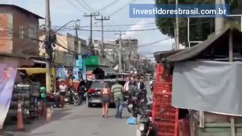 Ministro da segurança Flavio Dino vai ao complexo da maré sem segurança e sem agenda oficial