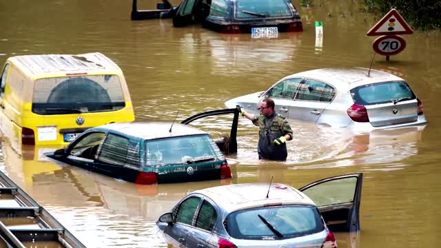 Climate change: Deadly floods 20% more likely