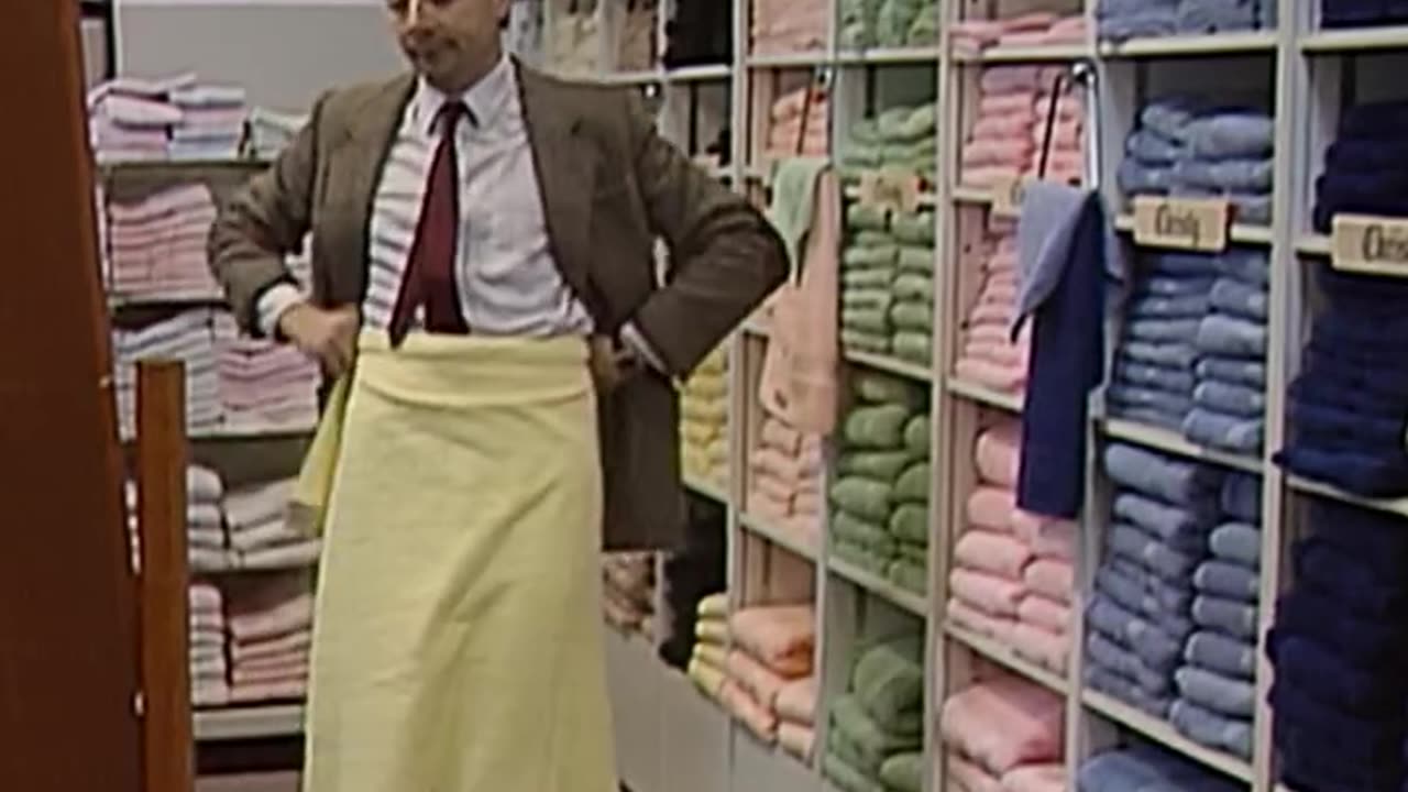 Just a typical laundry day for Mr Bean, with some interesting items 😆