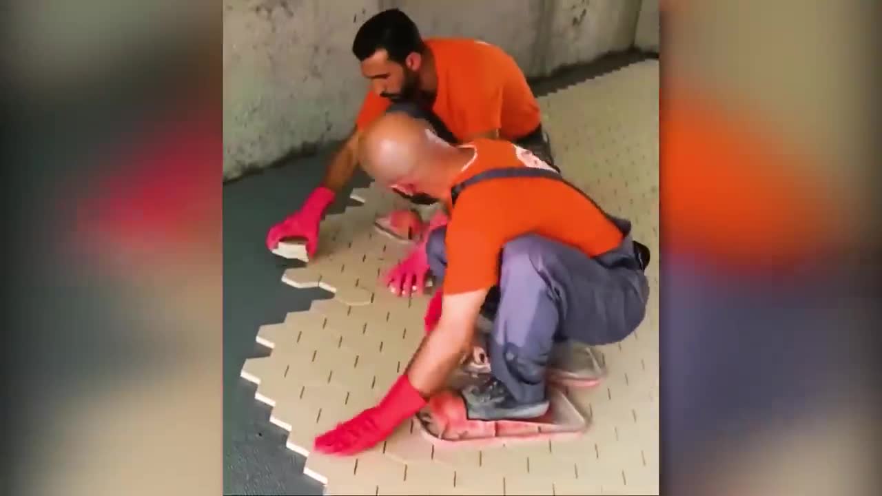 40 Fast Workers Doing Their Job Perfectly !