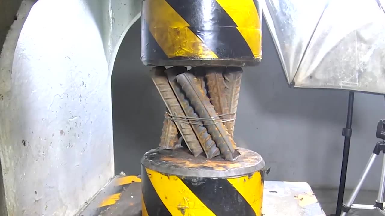 HYDRAULIC PRESS VS STEEL BAR