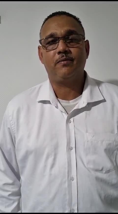 Taxista que manejó por debajo de la Torre del Reloj pide disculpas públicas