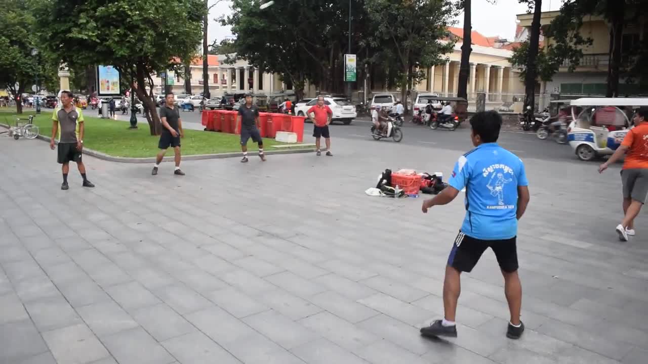 Jianzi - Foot Badminton in Cambodia (Shuttlecock Kicking)