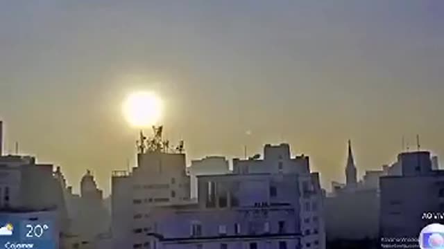 OVNI APPEARS LIVE DURING THE TRANSMISSION OF GLOBO VIDEO AND SHARE